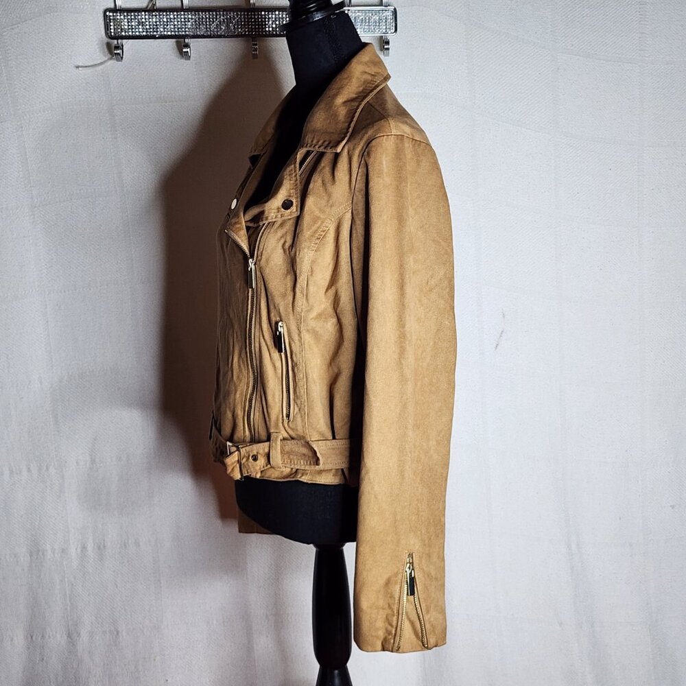 Wildflower Tan Poly Faux Suede Belted Cropped Moto Jacket with Gold Accents Sz M - Picture 8 of 16